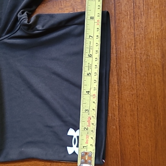 Under Armour kids short sz 4 - Picture 9 of 11
